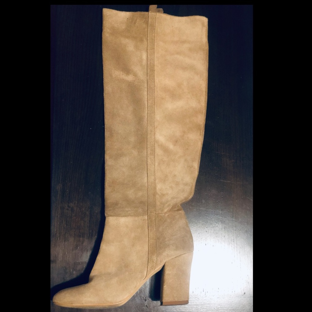 Beautiful suede boots